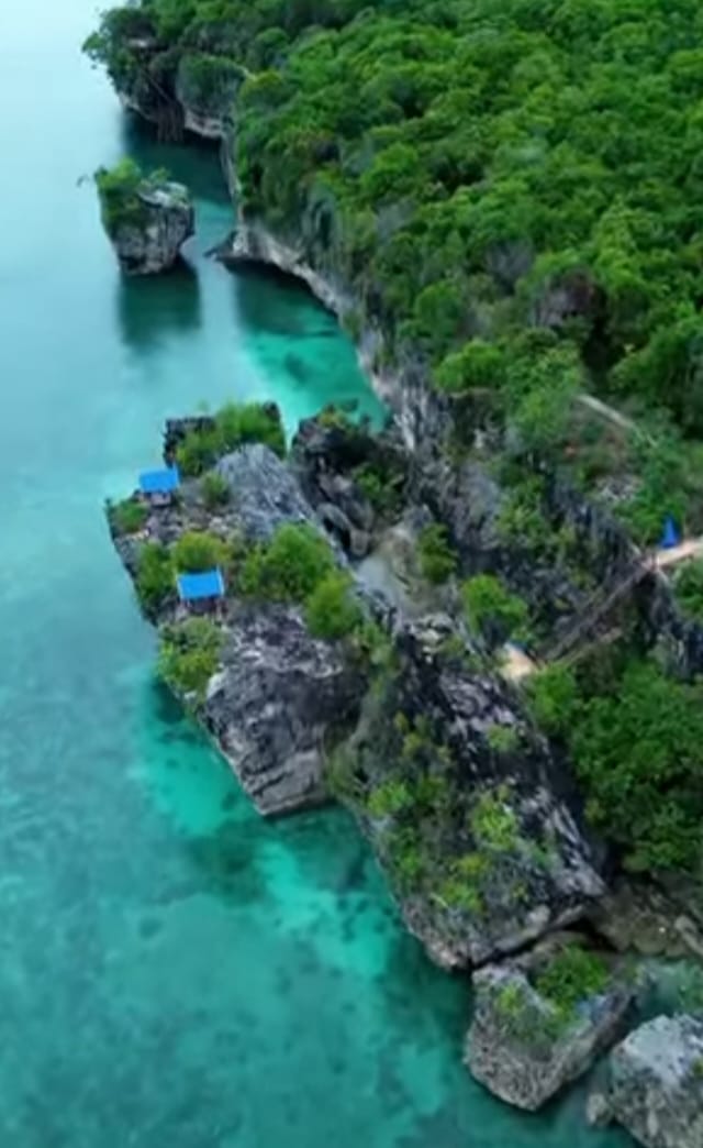 Tebing Batu Tongkarayya